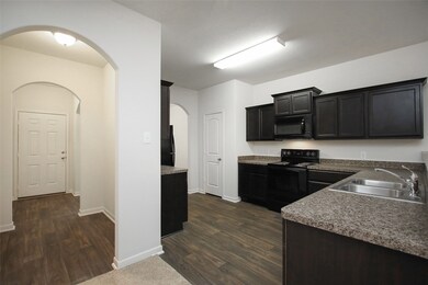 10527 Pine Landing Dr, Houston, TX 77088 - photo 6