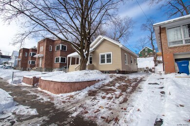 49 Glenwood St, Albany, NY 12208 - photo 2