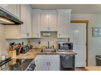 417 Sunset Ct, Amity, OR 97101 - photo 7