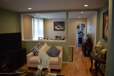 LIVING RM