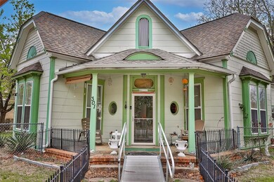 301 S Clements St, Gainesville, TX 76240 - photo 2