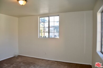 548 N Windsor Blvd, Los Angeles, CA 90004 - photo 6