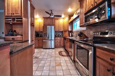 Spacious Granite Counters, SS Appliances, Custom C