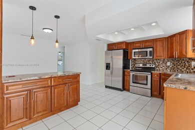 EAT IN KITCHEN