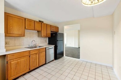 196 Locust St unit 2-508, Lynn, MA 01904 - photo 6