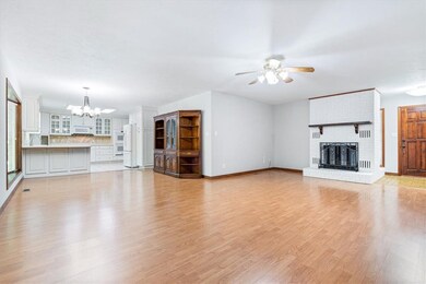 212 Western Hills Dr, Siloam Springs, AR 72761 - photo 6