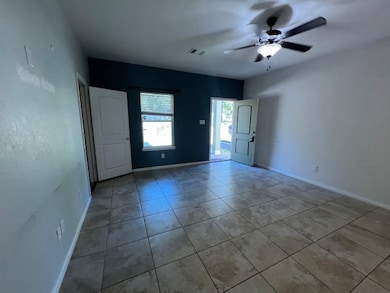 24604 Pools Creek Dr, Huntsville, TX 77320 - photo 6