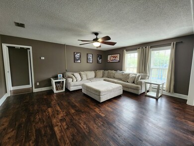 1252 Ineva Cir, Fitzgerald, GA 31750 - photo 6