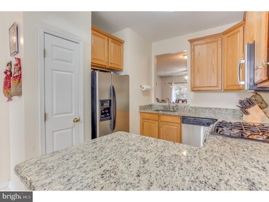 604 Blossom Cir unit 604, Dayton, NJ 08810 - photo 4