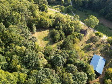 14520 Mohler Rd, Logan, OH 43138 - photo 4