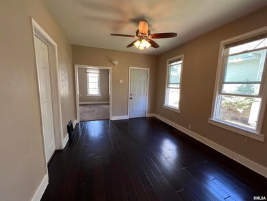 1621 W 7th St, Davenport, IA 52802 - photo 4