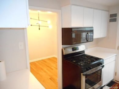 dinning room.jpg