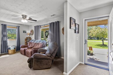 2535 Hurricane Loop, Tennessee Ridge, TN 37178 - photo 5