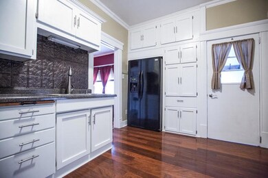 1721 kitchen1