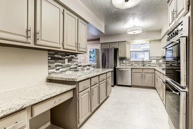 8210 Green Devon Dr, Houston, TX 77095 - photo 2