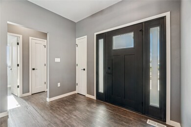 7113 Chenango Ln SW, Cedar Rapids, IA 52404 - photo 4