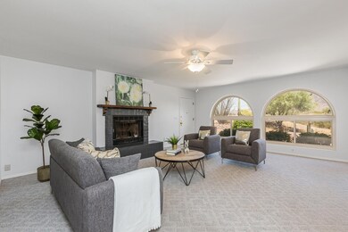 2323 e greasewood st-31