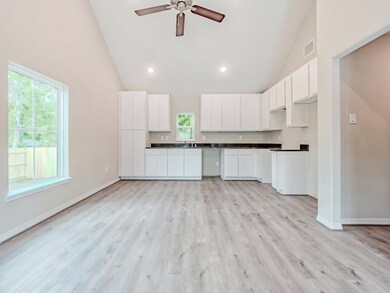 1901 Avenue B, Rosenberg, TX 77471 - photo 5