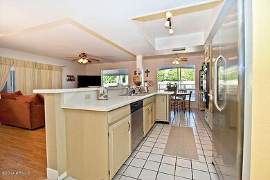 Shangri La_Kitchen2