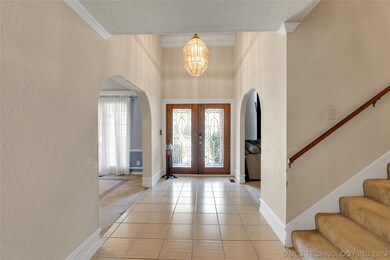 LARGE AND WIDE ENTRY TO FORMAL LIVING AND DINING R