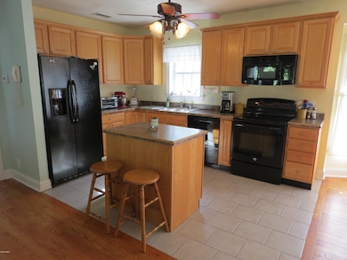 43 Lorraine Dr, North Adams, MA 01247 - photo 4