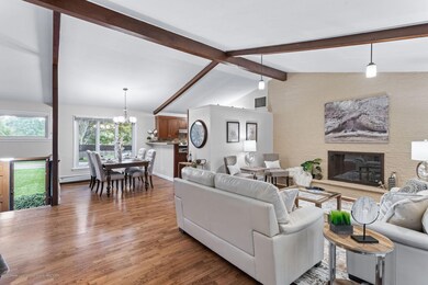 Living Dining Entry