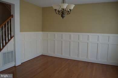 44036 Delphinium Dr, California, MD 20619 - photo 2