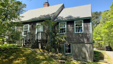 233 Daggett Ave, Vineyard Haven, MA 02568 - photo 2