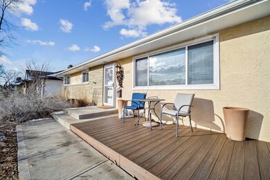 32-web-or-mls-2866-scottwood-rd