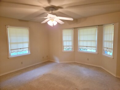 219 Edgewood Dr, Fredericksburg, TX 78624 - photo 5