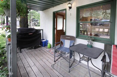 2833_kinnickinnick_1_deck