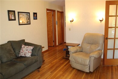 3717 Meadow Dr, Erie, PA 16506 - photo 4