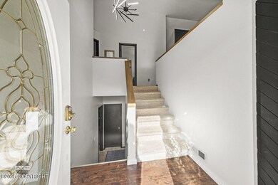 4-web-or-mls-19150 Sarichef Loop-4