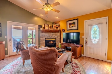 954 Pawnee Ct, Sevierville, TN 37876 - photo 4