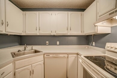 2930OntarioLnu11_0015