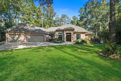 Close up view. Amazing Sun Screen closes off the front porch, so you can leave your front door open for the a breeze.