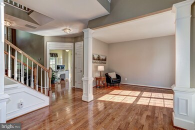 5932 Moonbeam Dr, Woodbridge, VA 22193 - photo 5