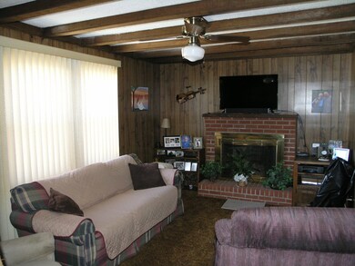 1406 Johnston St, Roanoke Rapids, NC 27870 - photo 3