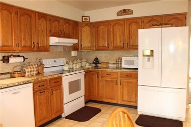 4338 Pine Hollow Rd, Trafford, PA 15085 - photo 3