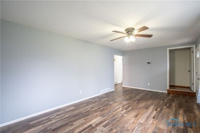 5260 Cowan St, Toledo, OH 43613 - photo 7