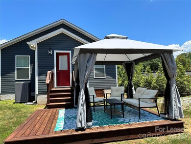 528 S Shamrock Ave, Landrum, SC 29356 - photo 2