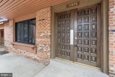 11073 Swansfield Rd, Columbia, MD 21044 - photo 2