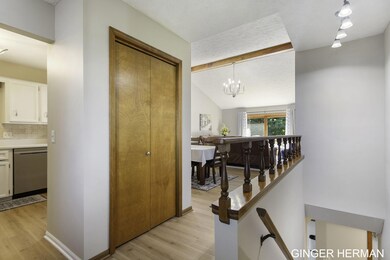 8-web-or-mls-2855-parkside-dr