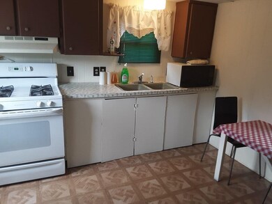 98 Newbury St unit 1A, Danvers, MA 01923 - photo 4