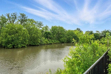 414 Westside Dr, Iowa City, IA 52246 - photo 2