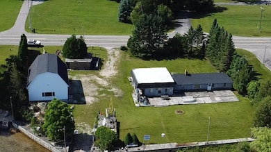 4472 Crescent Beach Rd, Onekama, MI 49675 - photo 5