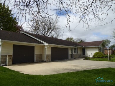 902 Monterey Ct, Archbold, OH 43502 - photo 3