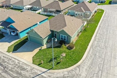 527 Galaxy Ln, Raymore, MO 64083 - photo 5