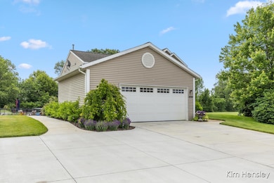 4284 Ives Farm Ln NE unit 18, Cedar Springs, MI 49319 - photo 4