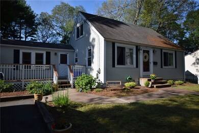 22 Campbell St, West Warwick, RI 02893 - photo 2